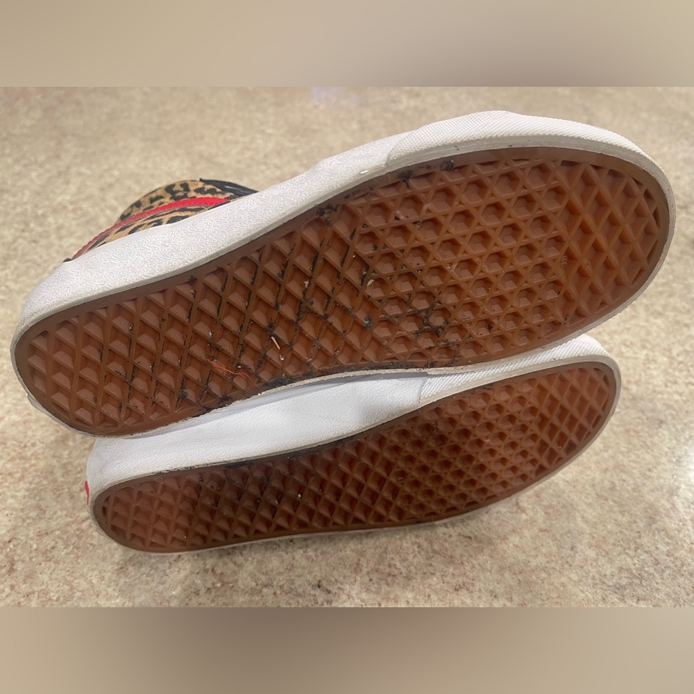 Custom Vans - Picture 3 of 8